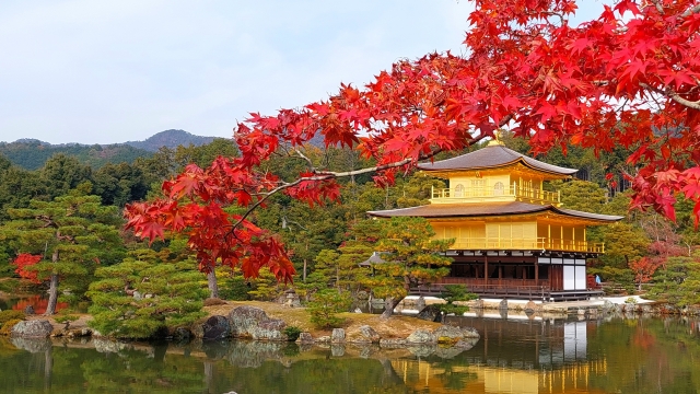 Kinkaku-ji（金閣寺） Golden Pavilion reflected in Kyōko-chi Pond, Kyoto