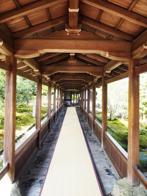 Wooden corridor at Tenryu-ji Temple in Kyoto