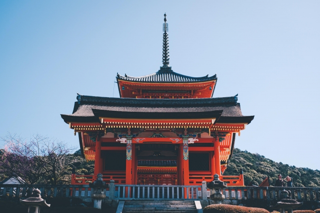 The West Gate of Kiyomizu-dera, associated with sunset and the Western Pure Land in Buddhist belief.