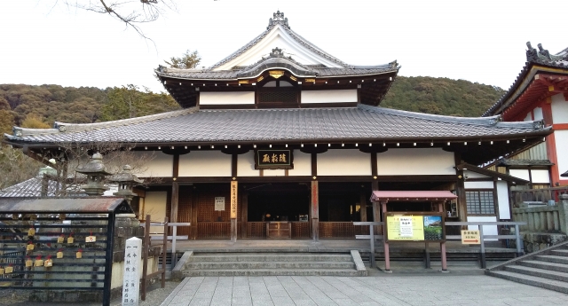 Zuigudō Hall at Kiyomizu-dera, where visitors take part in Tainai Meguri, a symbolic walk through darkness.