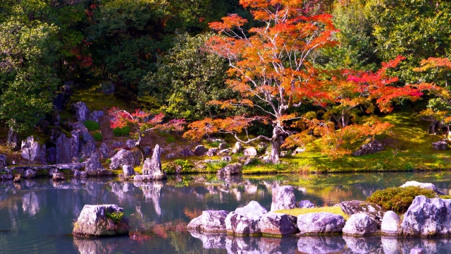 Pond and stone arrangements in Sogenchi Garden at Tenryu-ji Temple